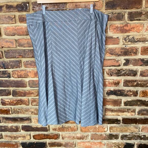 Ashley Stewart Gray Metallic Silver Striped A-Line Midi Skirt Women's Size 22 - Picture 1 of 6